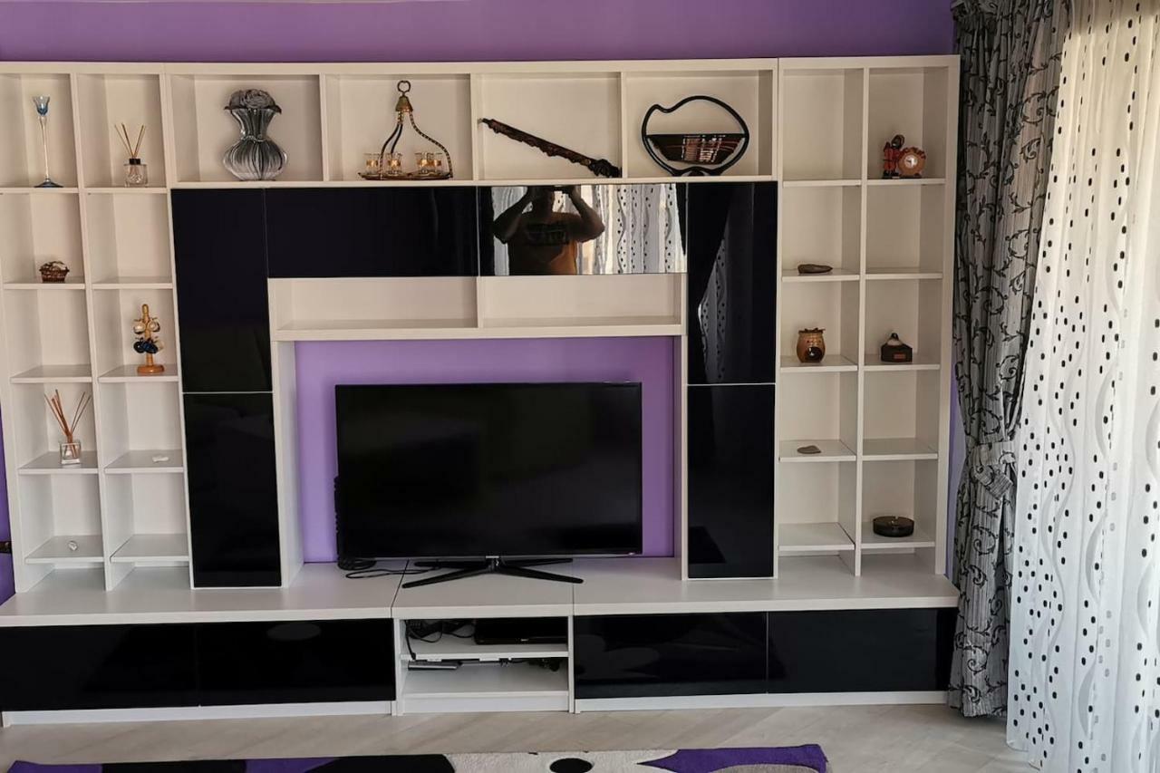 Luxury Apartment With Two Bedrooms And Large Living Room, 100 Square Meters, City Center Oradea Eksteriør bilde